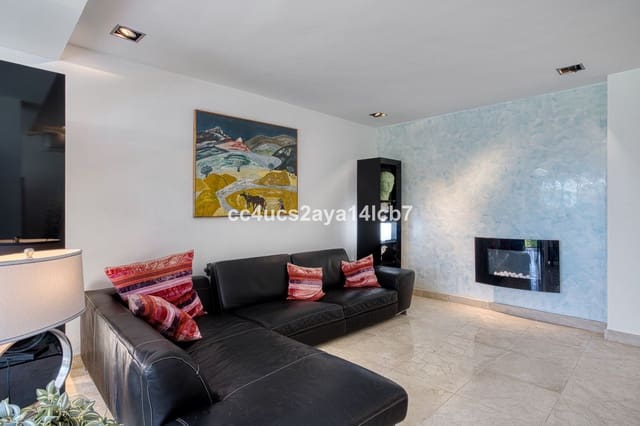 4 sypialnia Willa na sprzedaż w Calahonda, Mijas z basenem - 899 000 € (Ref: 9021209)