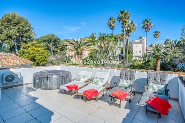 4 sypialnia Willa na sprzedaż w Calahonda, Mijas z basenem - 899 000 € (Ref: 9021209)