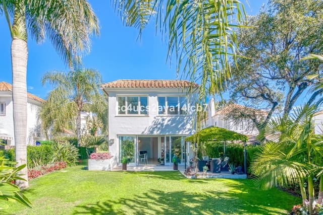 4 sypialnia Willa na sprzedaż w Calahonda, Mijas z basenem - 899 000 € (Ref: 9021209)