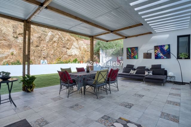 4 sypialnia Willa na sprzedaż w La Cala Golf, Mijas z basenem - 1 300 000 € (Ref: 9021211)
