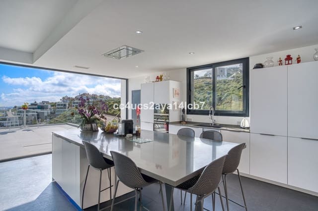 4 sypialnia Willa na sprzedaż w La Cala Golf, Mijas z basenem - 1 300 000 € (Ref: 9021211)