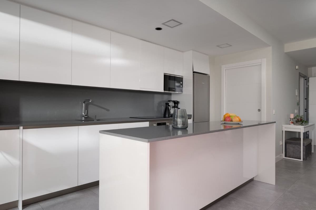 3 quarto Apartamento para venda em La Cala de Mijas com piscina - 649 000 € (Ref: 9022688)