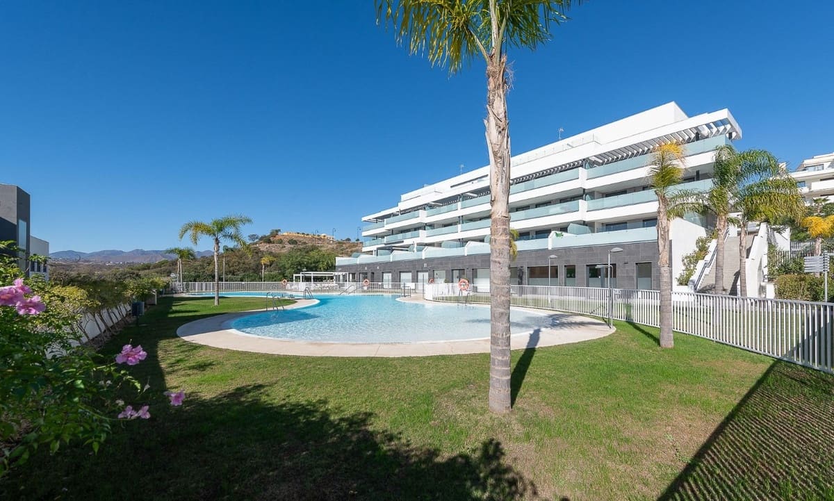 3 quarto Apartamento para venda em La Cala de Mijas com piscina - 649 000 € (Ref: 9022688)