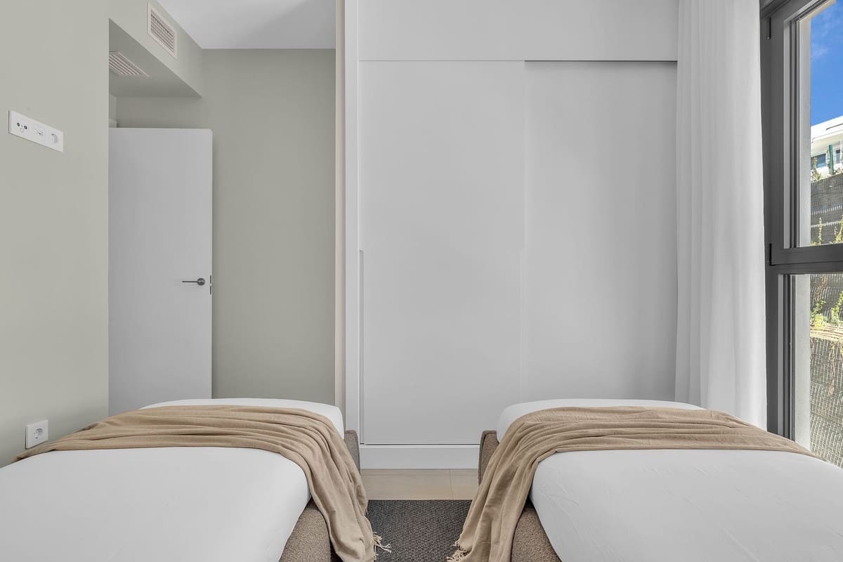 Apartamento de 3 habitaciones en Fuengirola en venta con piscina - 595.000 € (Ref: 9022702)