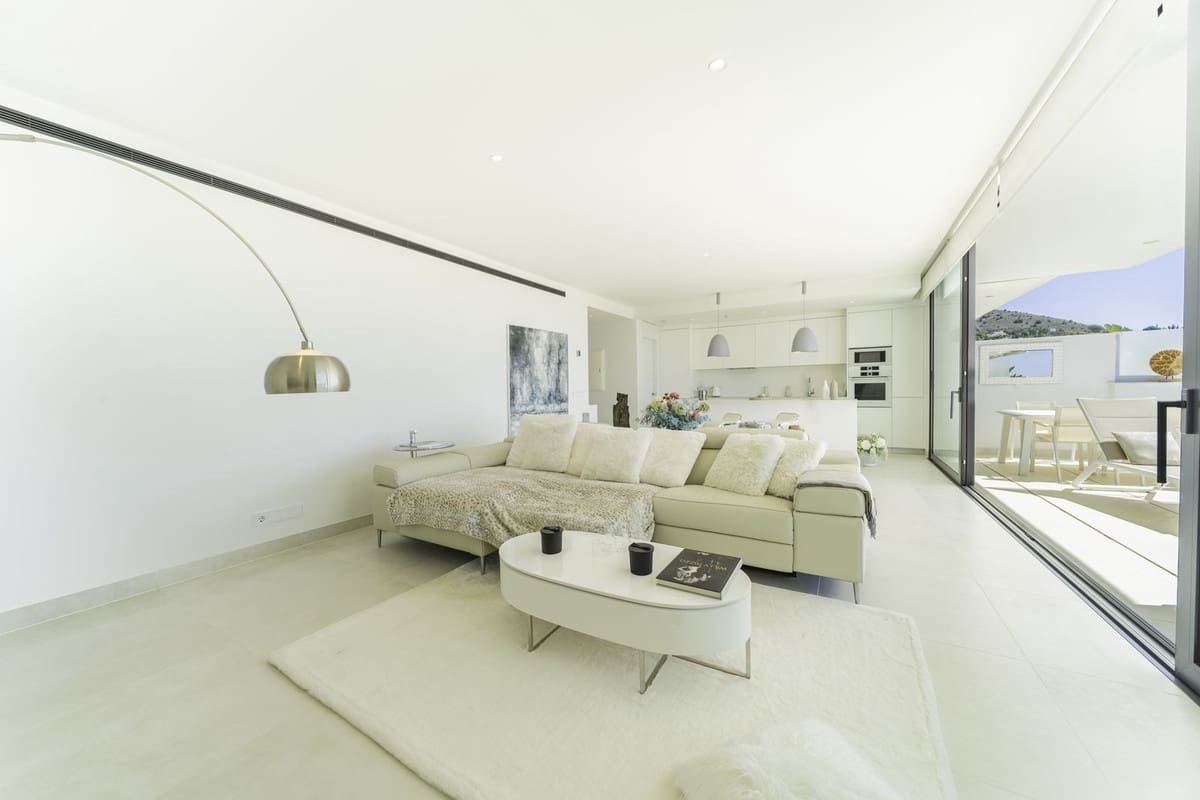 2 soveværelse Lejlighed til salg i Fuengirola med swimmingpool - € 699.000 (Ref: 9022708)