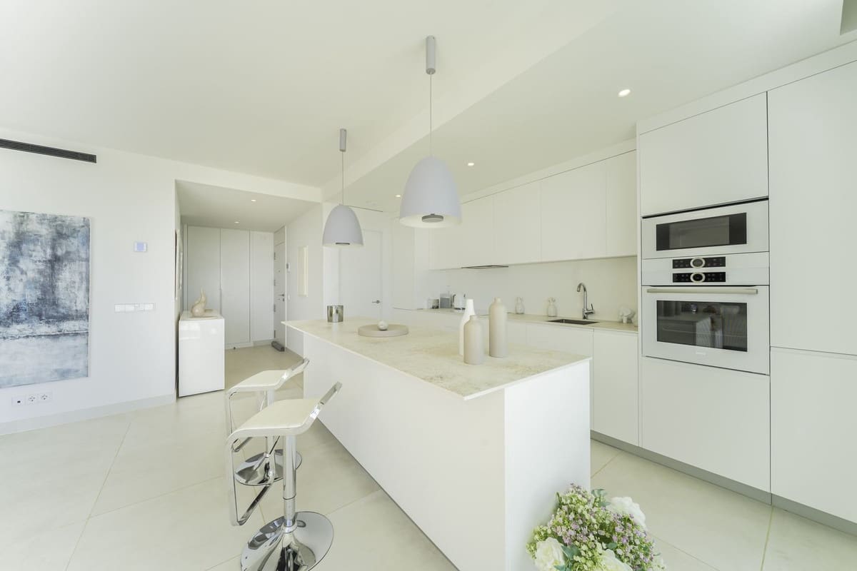 2 soveværelse Lejlighed til salg i Fuengirola med swimmingpool - € 699.000 (Ref: 9022708)