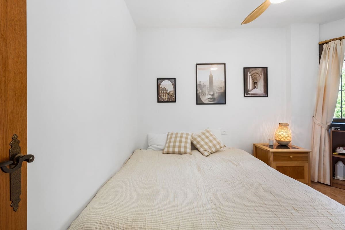 Chalet de 4 habitaciones en Riviera del Sol en venta con piscina - 698.000 € (Ref: 9022709)