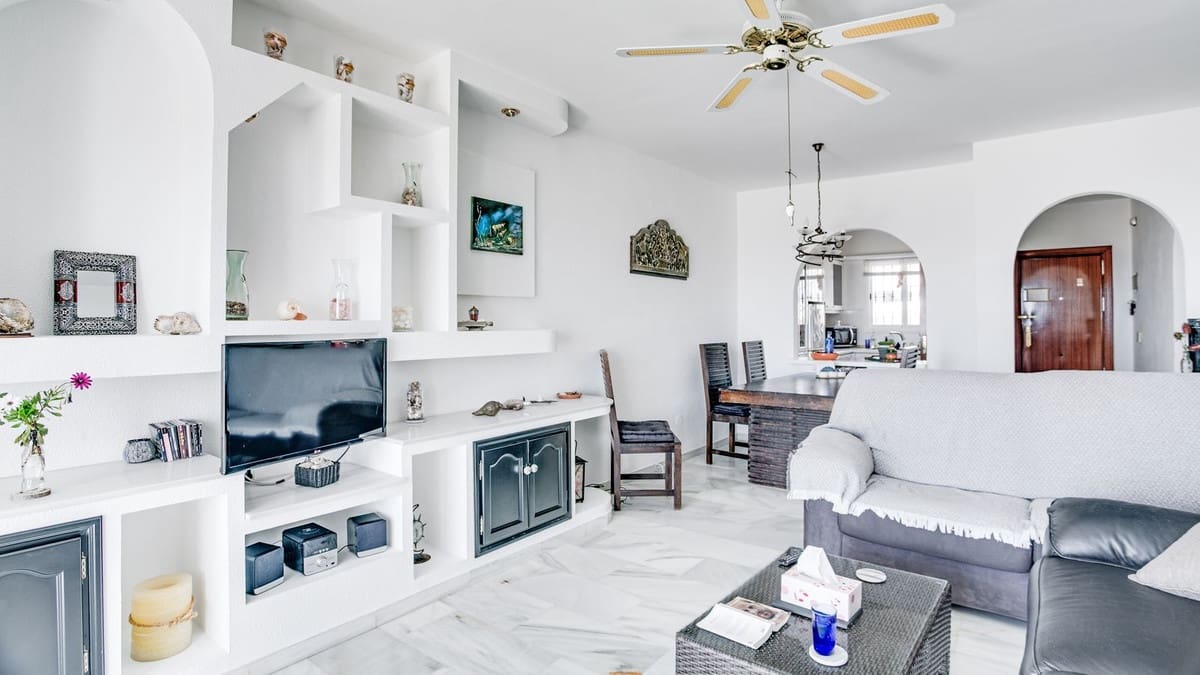 2 slaapkamer Appartement te koop in El Chaparral - € 385.000 (Ref: 9022711)