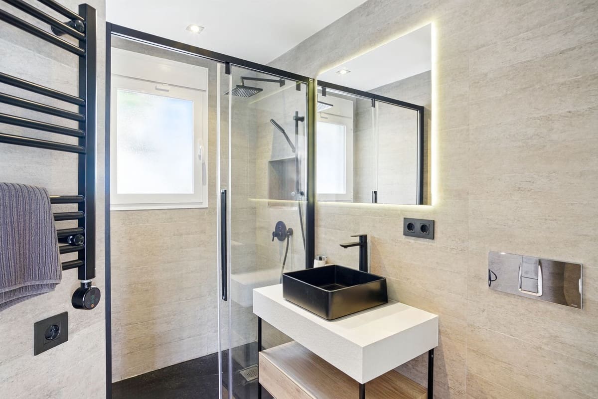 3 soveværelse Byhus til salg i Nueva Andalucia med swimmingpool - € 750.000 (Ref: 9050567)