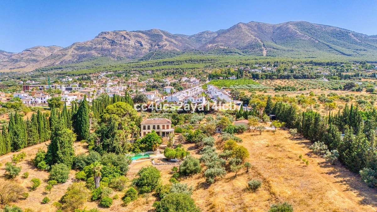 6 sypialnia Willa na sprzedaż w Alhaurin el Grande z basenem - 2 200 000 € (Ref: 9136136)