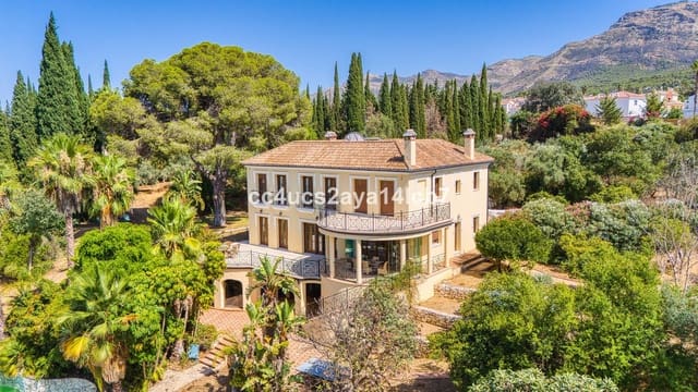 6 sypialnia Willa na sprzedaż w Alhaurín el Grande z basenem - 2 200 000 € (Ref: 9136136)