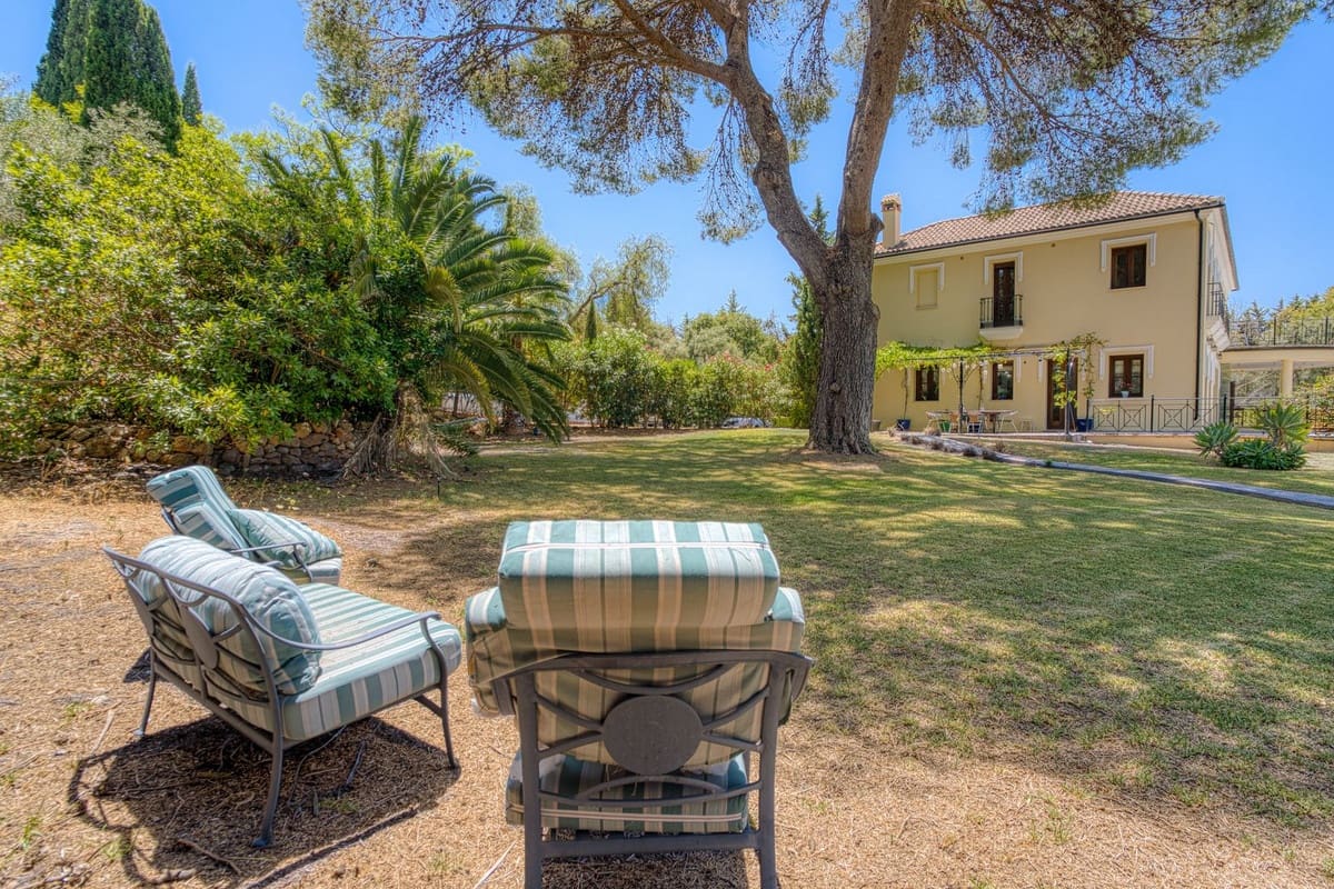 6 soveværelse Villa til salg i Alhaurin el Grande med swimmingpool - € 2.200.000 (Ref: 9136136)