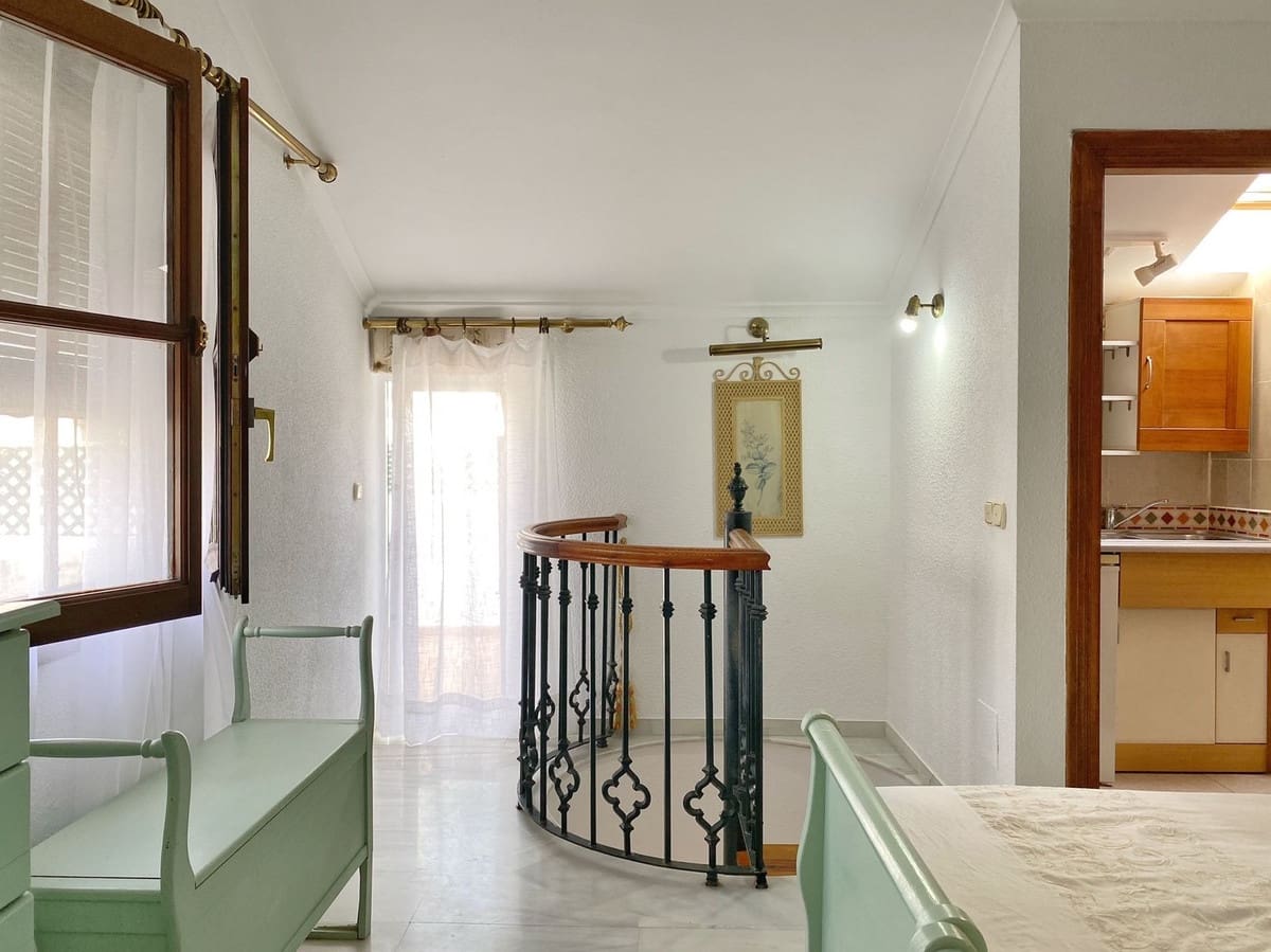 3 bedroom Penthouse for sale in Marbella - € 575,000 (Ref: 9144569)