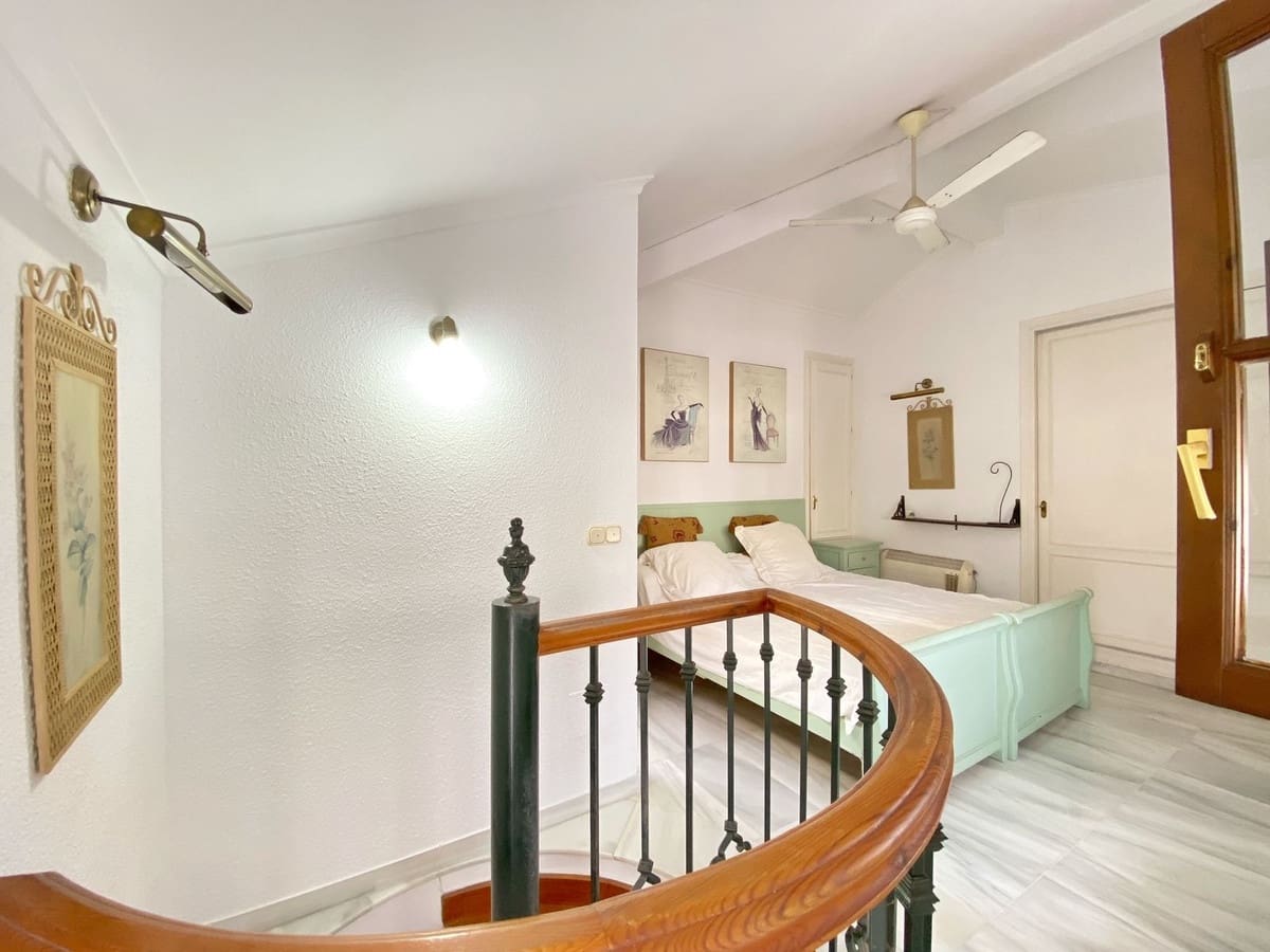 3 bedroom Penthouse for sale in Marbella - € 575,000 (Ref: 9144569)