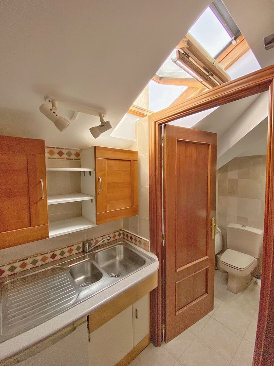 3 bedroom Penthouse for sale in Marbella - € 575,000 (Ref: 9144569)