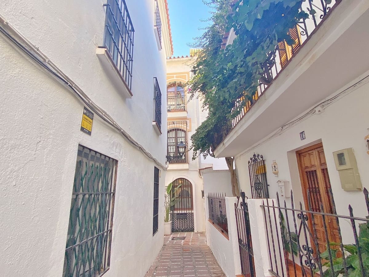 3 bedroom Penthouse for sale in Marbella - € 575,000 (Ref: 9144569)