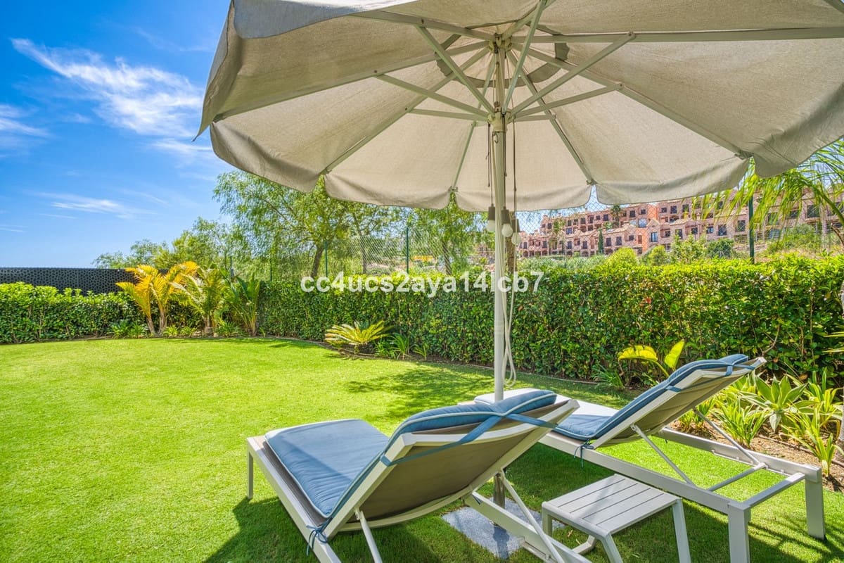 3 slaapkamer Villa te koop in Estepona met zwembad - € 945.000 (Ref: 9186288)