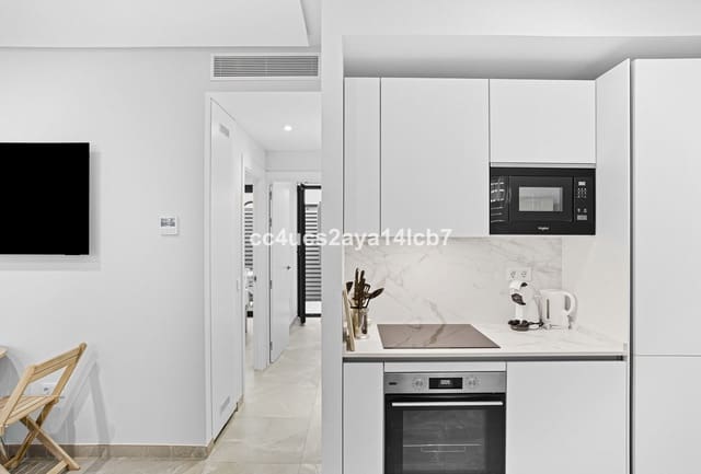 2 soveværelse Lejlighed til salg i La Cala de Mijas, Mijas - € 310.000 (Ref: 9221458)