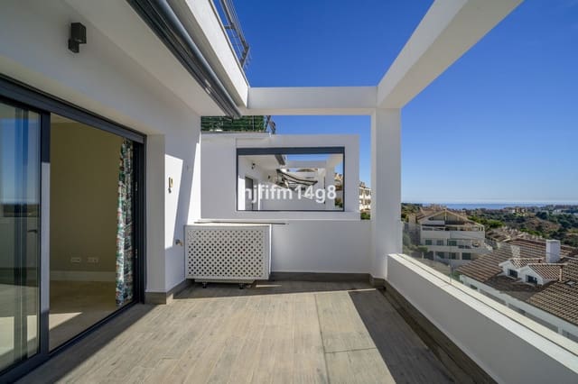 2 makuuhuone Huoneisto myytävänä paikassa Estepona mukana uima-altaan - 395 000 € (Ref: 9301901)