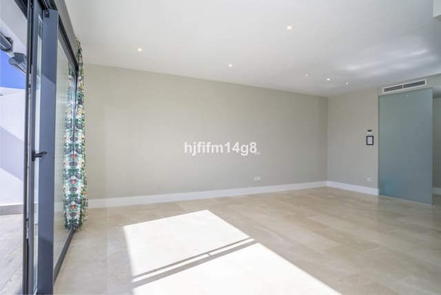 2 makuuhuone Huoneisto myytävänä paikassa Estepona mukana uima-altaan - 395 000 € (Ref: 9301901)