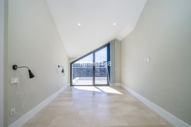 2 makuuhuone Huoneisto myytävänä paikassa Estepona mukana uima-altaan - 395 000 € (Ref: 9301901)