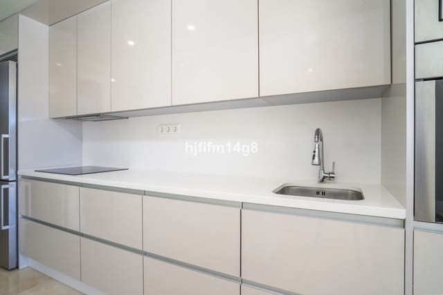 2 makuuhuone Huoneisto myytävänä paikassa Estepona mukana uima-altaan - 395 000 € (Ref: 9301901)