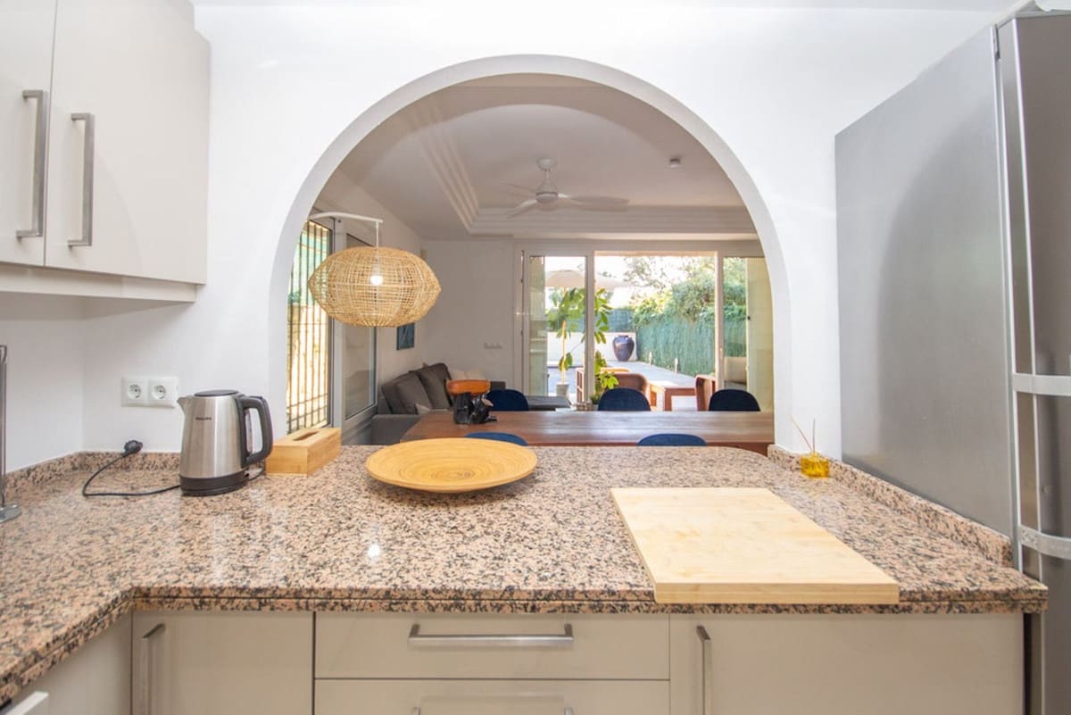 4 Zimmer Haus zu verkaufen in Riviera del Sol mit Pool - 565.000 € (Ref: 9301903)