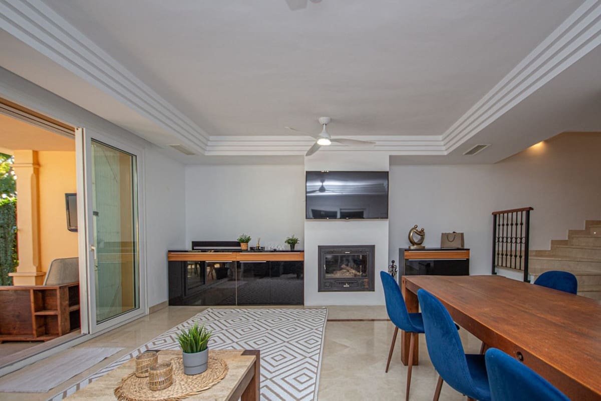 4 Zimmer Haus zu verkaufen in Riviera del Sol mit Pool - 565.000 € (Ref: 9301903)