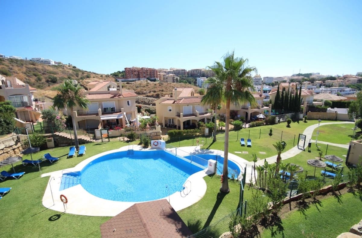 4 Zimmer Haus zu verkaufen in Riviera del Sol mit Pool - 565.000 € (Ref: 9301903)
