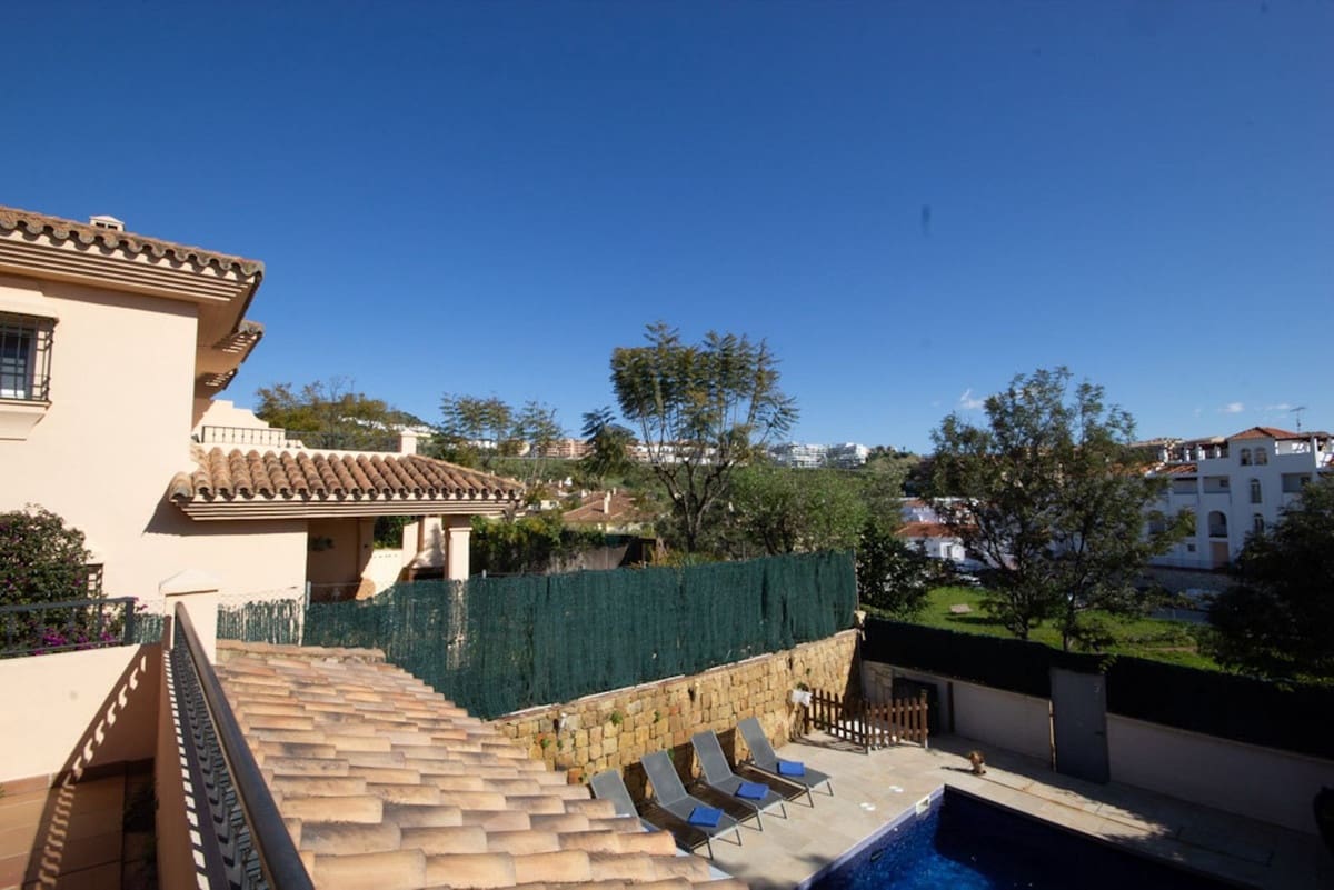 4 Zimmer Haus zu verkaufen in Riviera del Sol mit Pool - 565.000 € (Ref: 9301903)