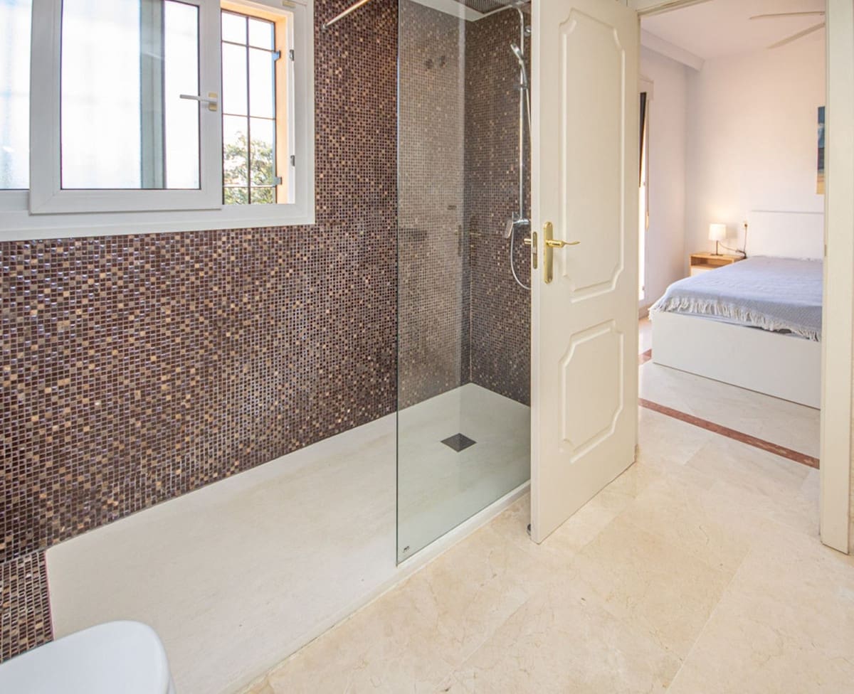 4 Zimmer Haus zu verkaufen in Riviera del Sol mit Pool - 565.000 € (Ref: 9301903)