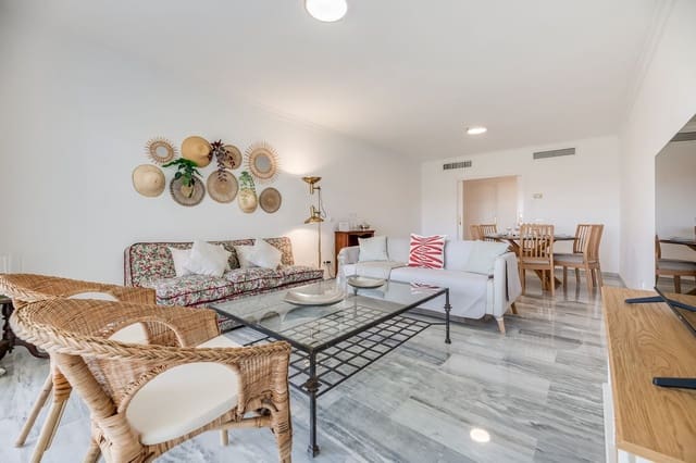 Apartamento de 3 habitaciones en Guadalmina Baja, Marbella en venta con piscina - 625.000 € (Ref: 9395393)