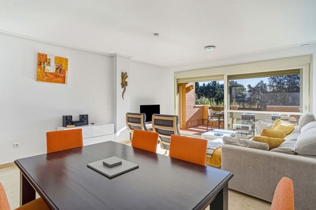 3 slaapkamer Appartement te koop in Carib Playa, Marbella met zwembad - € 435.000 (Ref: 9402459)