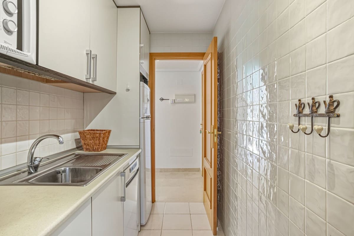 3 soveværelse Lejlighed til salg i Carib Playa med swimmingpool - € 435.000 (Ref: 9402459)