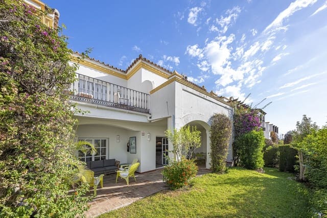 3 quarto Casa em Banda para venda em Selwo, Estepona com piscina - 520 000 € (Ref: 9421592)