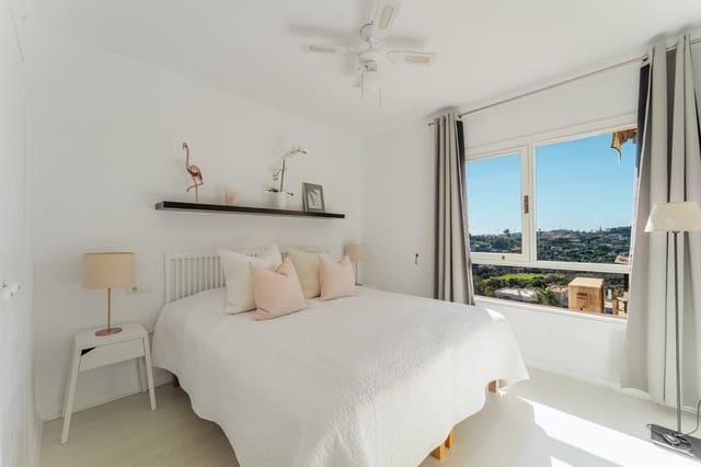 2 sovrum Lägenhet till salu i Nueva Andalucia, Marbella med pool - 349 000 € (Ref: 9443973)