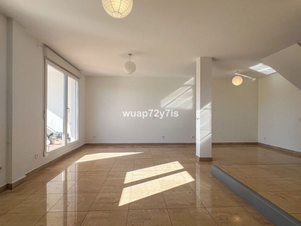 5 soveværelse Villa til salg i Manilva med swimmingpool - € 595.000 (Ref: 9443976)