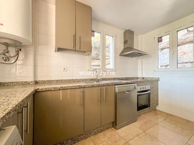 5 chambre Villa/Maison à vendre à Manilva avec piscine - 595 000 € (Ref: 9443976)