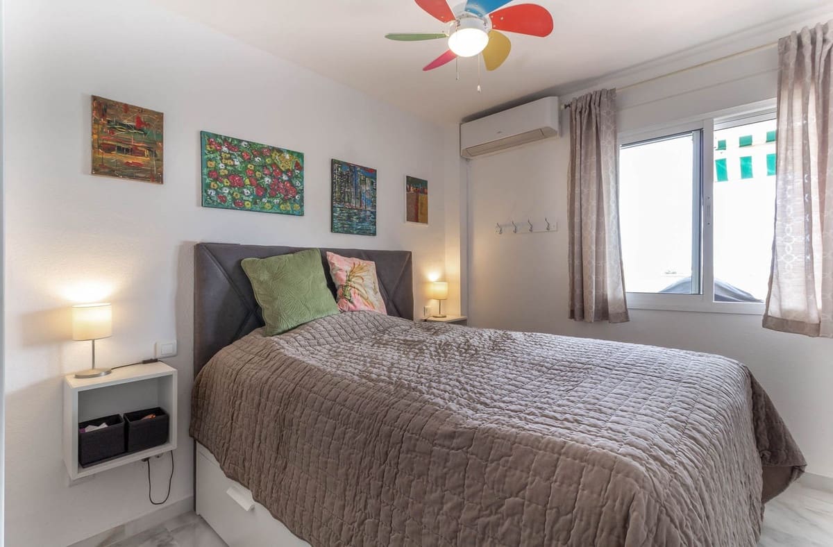 2 Zimmer Apartment zu verkaufen in La Cala de Mijas mit Pool - 325.000 € (Ref: 9473442)