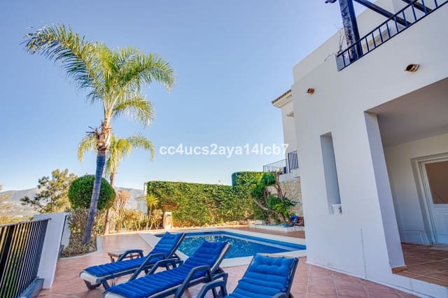 4 soveværelse Villa til salg i La Cala Golf, Mijas med swimmingpool - € 1.950.000 (Ref: 9516602)