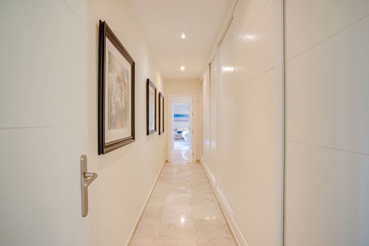 4 bedroom Villa for sale in La Cala Golf with pool - € 1,950,000 (Ref: 9516602)