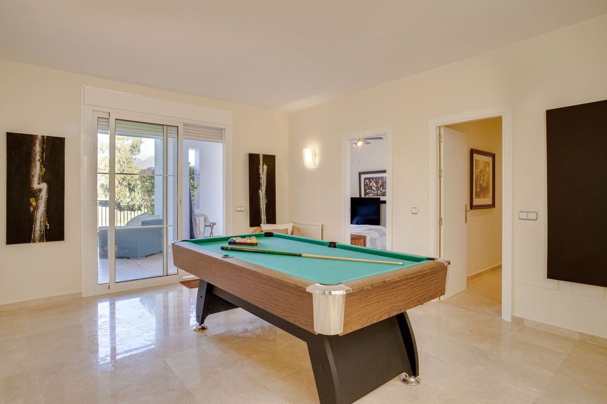 4 bedroom Villa for sale in La Cala Golf with pool - € 1,950,000 (Ref: 9516602)
