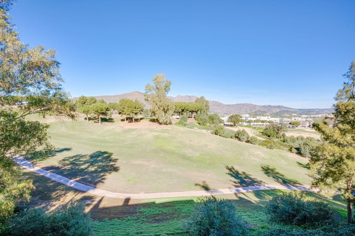 4 bedroom Villa for sale in La Cala Golf with pool - € 1,950,000 (Ref: 9516602)