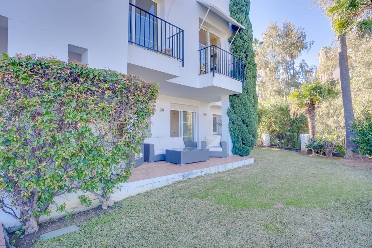 4 bedroom Villa for sale in La Cala Golf with pool - € 1,950,000 (Ref: 9516602)