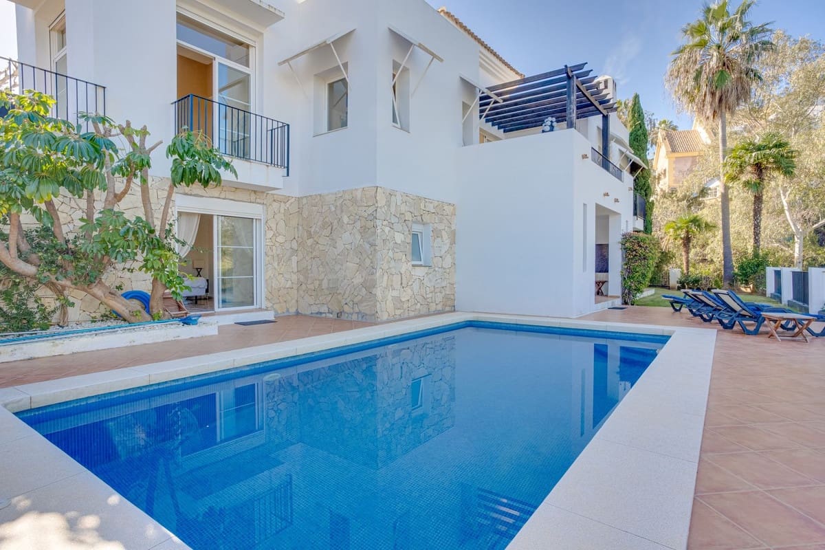 4 bedroom Villa for sale in La Cala Golf with pool - € 1,950,000 (Ref: 9516602)