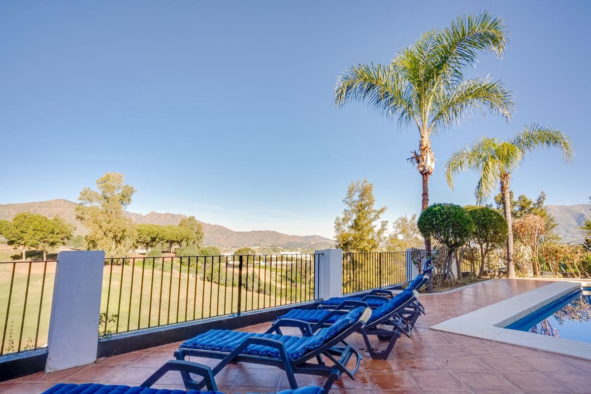 4 bedroom Villa for sale in La Cala Golf with pool - € 1,950,000 (Ref: 9516602)