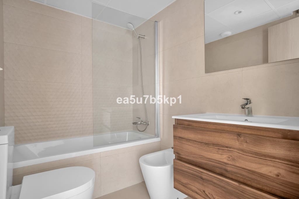 2 slaapkamer Appartement te koop in Manilva met zwembad - € 350.000 (Ref: 9559779)