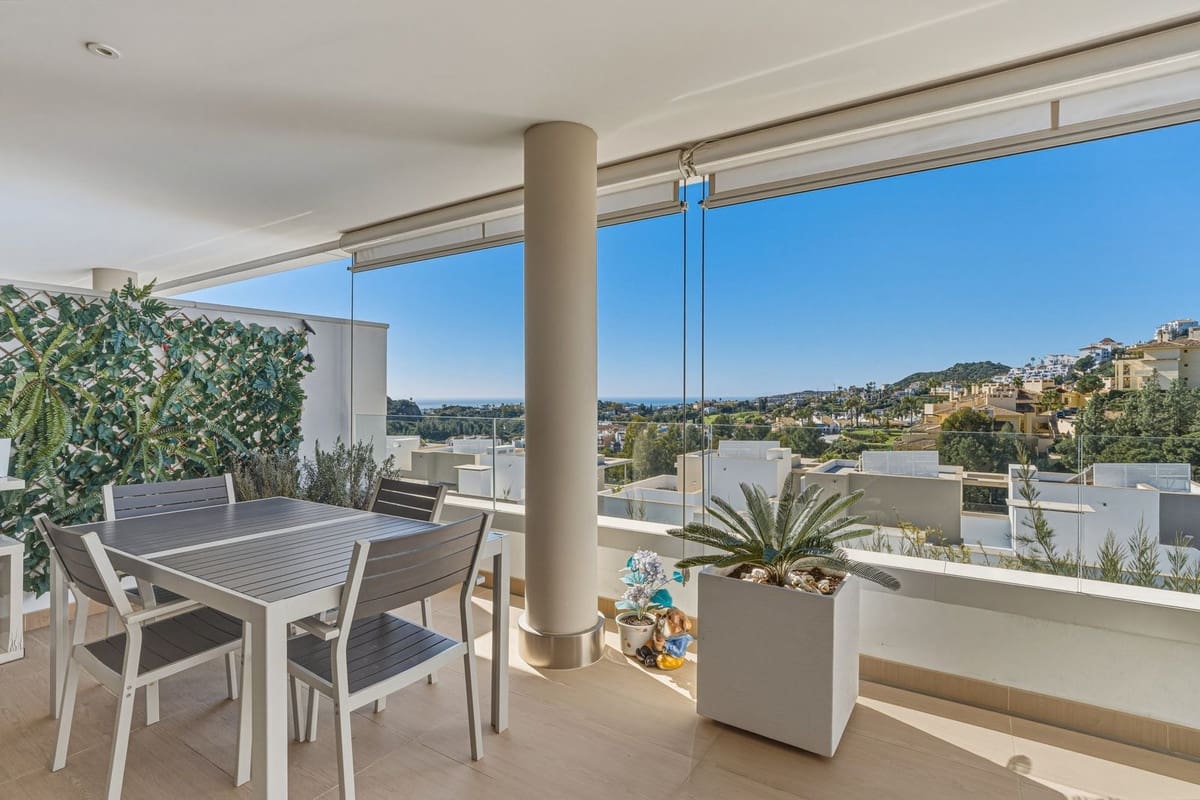 3 bedroom Apartment for sale in Benahavis with pool - € 649,000 (Ref: 9631516)