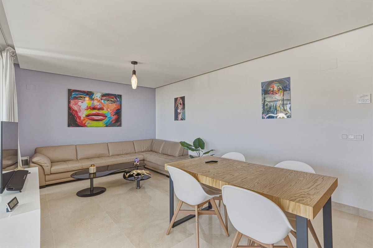 3 bedroom Apartment for sale in Benahavis with pool - € 649,000 (Ref: 9631516)