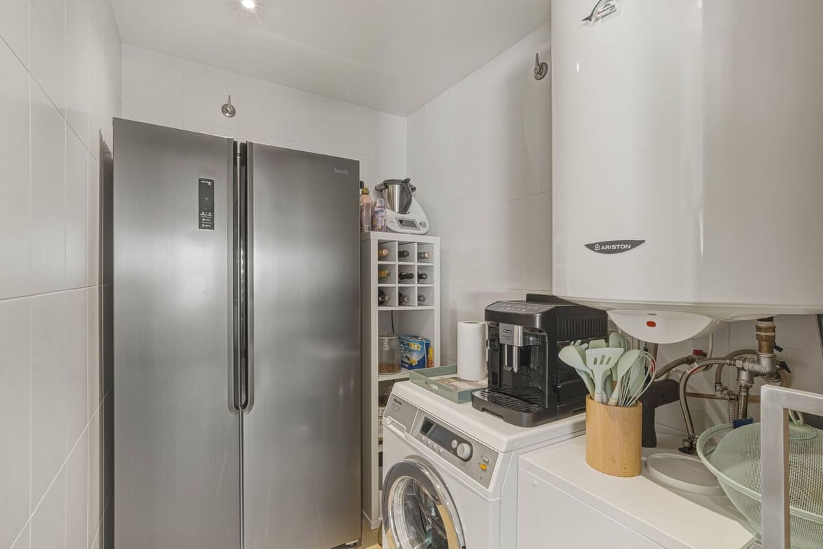 3 bedroom Apartment for sale in Benahavis with pool - € 649,000 (Ref: 9631516)